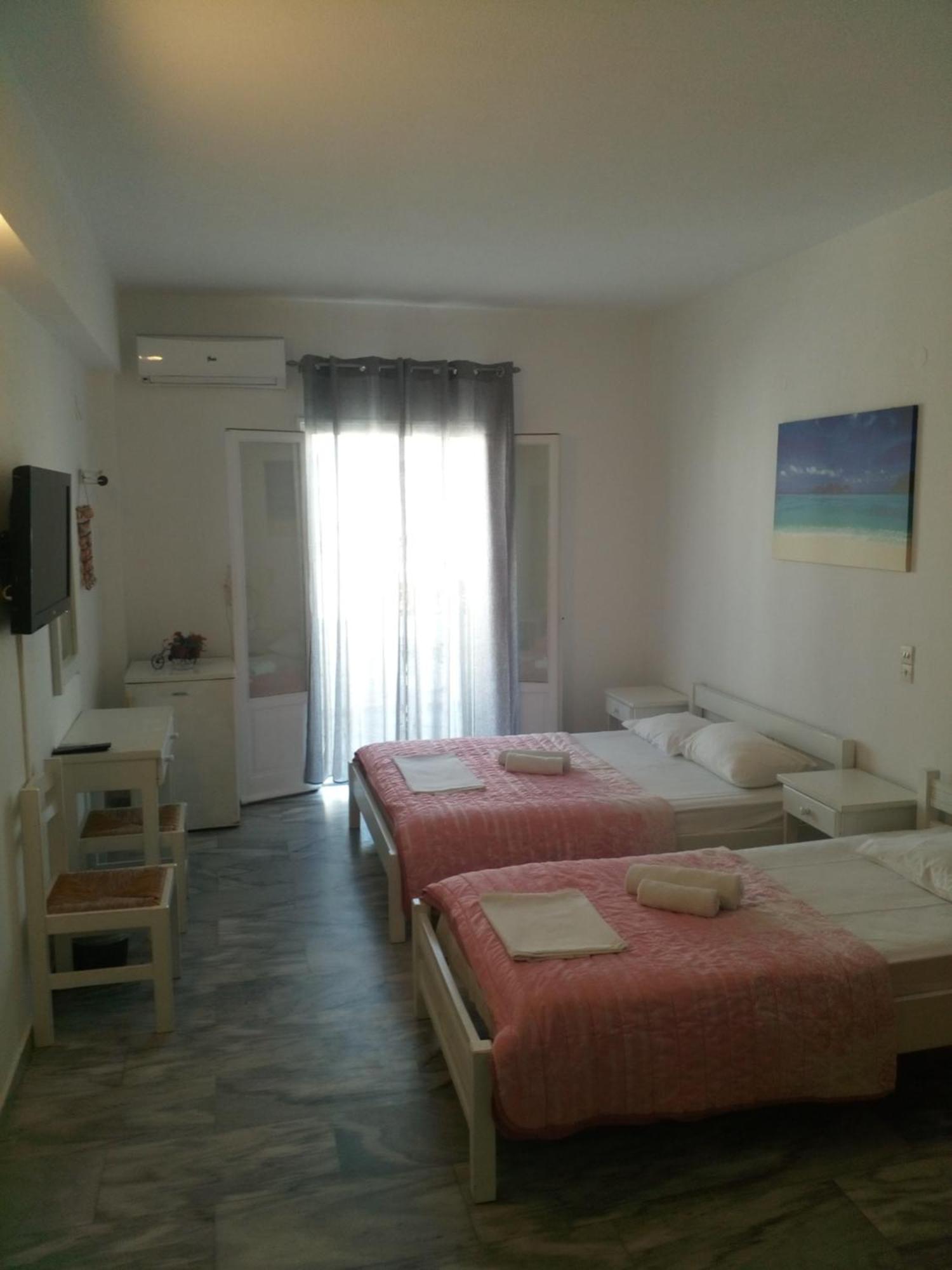 Frangiscos Hostel Parikia  Exterior photo